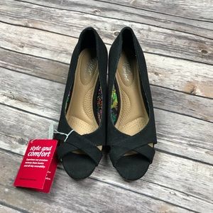 Dexflex comfort black wedges size 5